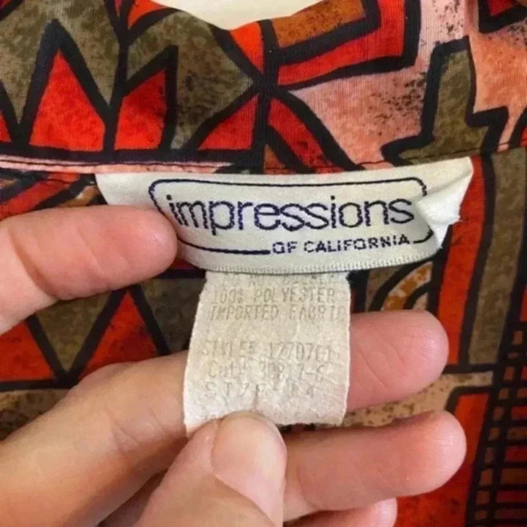 Impressions Of California Aztec Geometric Tiki Red Vintage Shirt size 14, 1970s - Picture 3 of 5